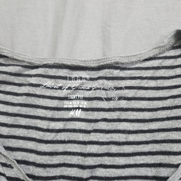 Top - Picture 2 of 2